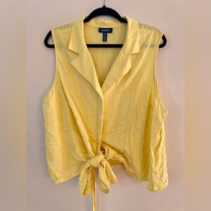 ModCloth Sleeveless Linen Blend button down with bow tie at bottom 2XL